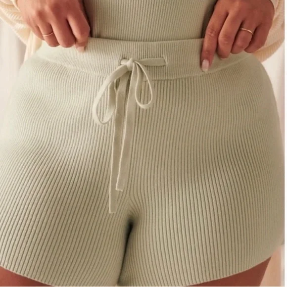 Abercrombie & Fitch Soft Ribbed Green Lounge Shorts Size L - Picture 9 of 10